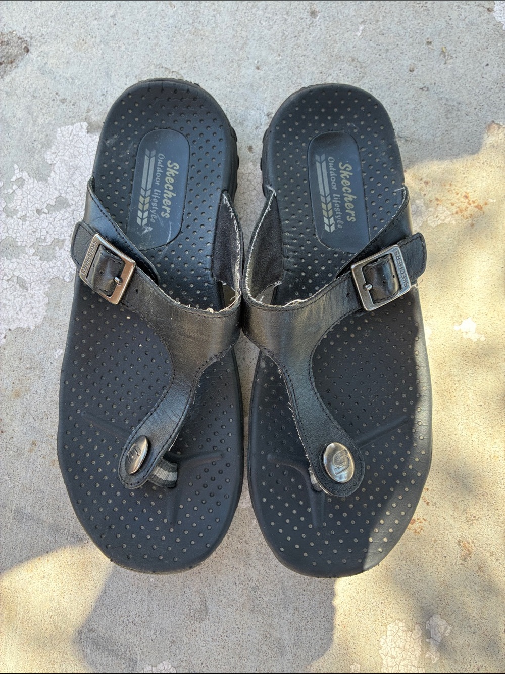 Skechers Black Leather Thong Sandals with Buckle Accent